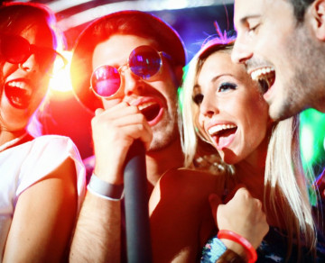 Giovedì Karaoke